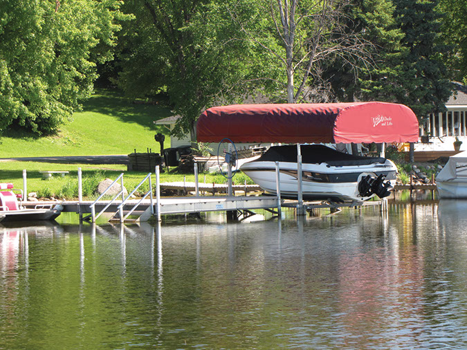 Quiet Lakes, Busy Summers: Lift Canopies That Protect and Blend In Style