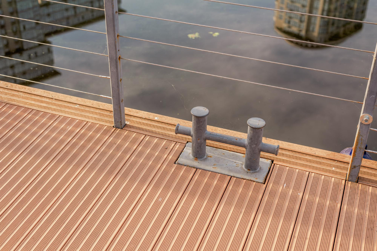 Choosing Plastic Dock Decking Panels for Shallow Lakes
